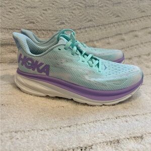 Hoka Clifton 9 size 7.5